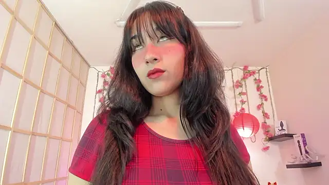  julieta love  online show from March 17, 2026, 7:50 pm