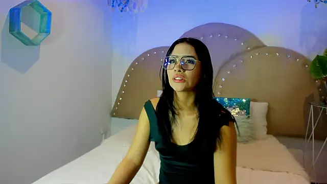 Snapshot of alanna_blaze chatting on September 27, 2025, 12:21 pm alanna blaze online show from September 27, 2025, 12:21 pm