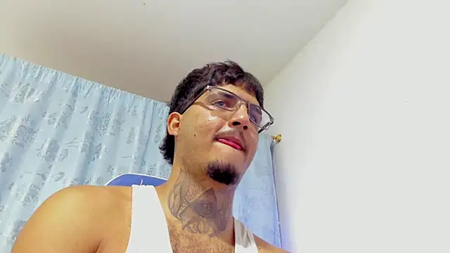 Snapshot of Lord_Luciferhot_Dirty666 chatting on December 19, 2025, 10:06 pm Lord Luciferhot Dirty666 online show from December 19, 2025, 10:06 pm