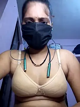 Snapshot of 3USHA chatting on September 28, 2025, 7:36 am 3USHA online show from September 28, 2025, 7:36 am