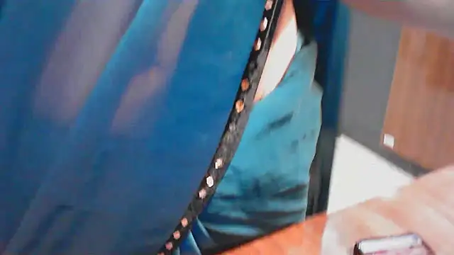 Snapshot of elize__ chatting on October 29, 2025, 12:57 am elize online show from October 29, 2025, 12:57 am