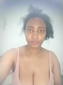 AmbarSmit online show from June 14, 2026, 8:55 pm