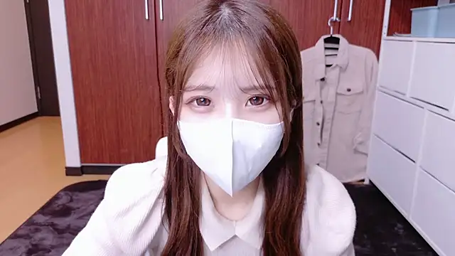 Snapshot of Ema_o0_chan chatting on October 5, 2025, 11:08 am Ema o0 chan online show from October 5, 2025, 11:08 am