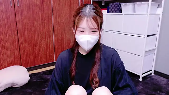 Snapshot of Ema_o0_chan chatting on November 1, 2025, 5:53 am Ema o0 chan online show from November 1, 2025, 5:53 am