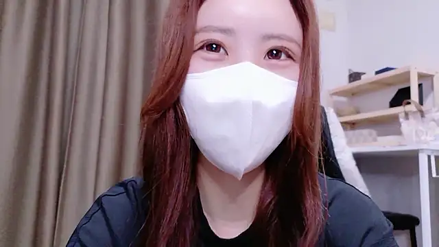 Snapshot of Ema_o0_chan chatting on February 18, 2026, 10:00 am Ema o0 chan online show from February 18, 2026, 10:00 am