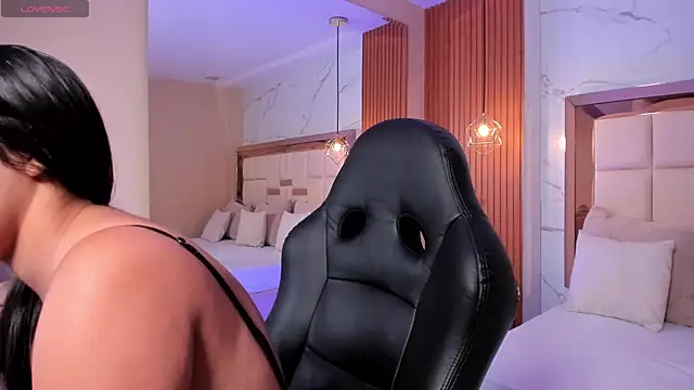 julieta rosee online show from February 25, 2026, 10:08 pm