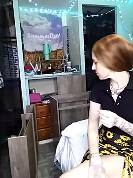 Purple2StayThnxx online show from January 12, 2026, 8:03 pm