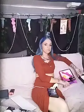 Purple2StayThnxx online show from July 5, 2026, 1:07 pm