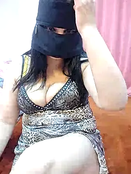 Snapshot of rahsa chatting on December 4, 2025, 10:18 pm rahsa online show from December 4, 2025, 10:18 pm