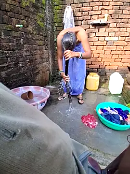 RAYI Queen 3 online show from October 6, 2025, 2:53 am