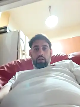 davidrojo1984 online show from February 26, 2026, 8:35 am