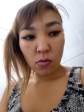 Snapshot of HellaWerlous chatting on September 14, 2025, 9:19 am HellaWerlous online show from September 14, 2025, 9:19 am