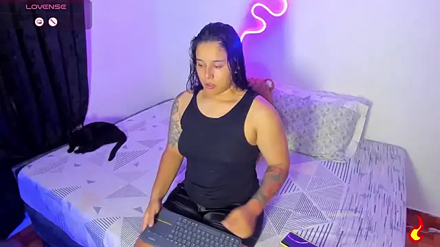 Dilan and Mia online show from May 15, 2026, 3:46 am