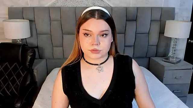 Snapshot of Maxxxine1 chatting on October 27, 2025, 6:06 am Maxxxine1 online show from October 27, 2025, 6:06 am