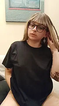 Snapshot of Aurora_blaack chatting on December 3, 2025, 4:42 am Aurora blaack online show from December 3, 2025, 4:42 am