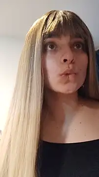 Snapshot of Aurora_blaack chatting on December 15, 2025, 1:32 am Aurora blaack online show from December 15, 2025, 1:32 am