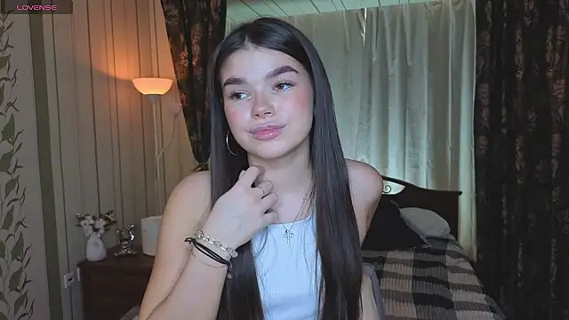 Snapshot of HollisHearl chatting on September 10, 2025, 9:09 am HollisHearl online show from September 10, 2025, 9:09 am