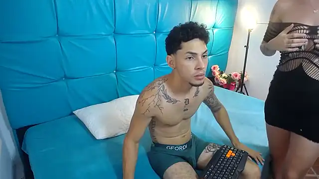 Snapshot of Bunny_Petit chatting on October 11, 2025, 10:14 am Bunny Petit online show from October 11, 2025, 10:14 am