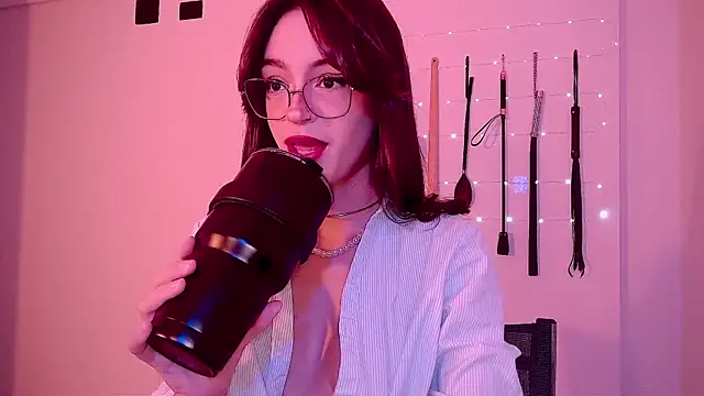 nina kink online show from July 25, 2026, 12:03 pm