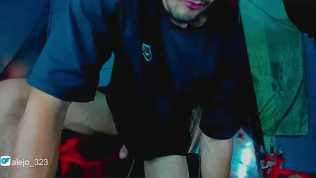 Snapshot of alejo__323__ chatting on October 29, 2025, 1:08 am alejo 323 online show from October 29, 2025, 1:08 am