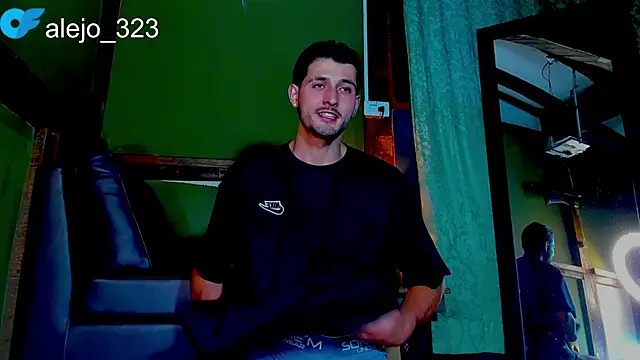 alejo  323   online show from April 28, 2026, 3:11 am