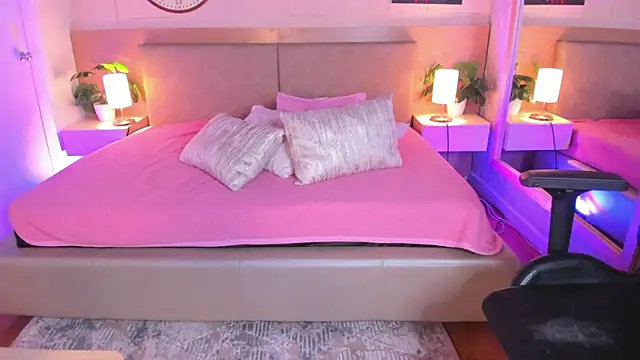 Meloddy Rose online show from September 16, 2025, 4:35 am