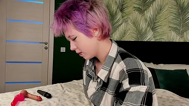 CarolineRichter online show from November 13, 2025, 3:16 am