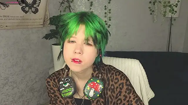 CarolineRichter online show from March 5, 2026, 2:51 am