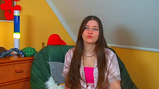 JessicaJewells online show from February 15, 2026, 6:21 am