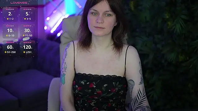 TinaMelt online show from April 25, 2026, 7:00 pm