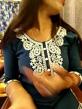 priya 26 online show from May 3, 2026, 10:32 am