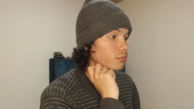 Snapshot of Xoxo_Smiles chatting on September 10, 2025, 6:19 pm Xoxo Smiles online show from September 10, 2025, 6:19 pm