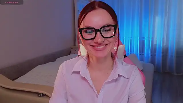 Ginger Jessy  online show from April 27, 2026, 4:05 pm