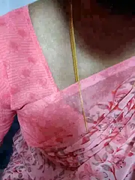 Snapshot of Tamil_Princess12 chatting on October 31, 2025, 7:59 pm Tamil Princess12 online show from October 31, 2025, 7:59 pm