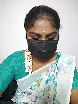 Snapshot of Tamil_Princess12 chatting on December 2, 2025, 7:57 am Tamil Princess12 online show from December 2, 2025, 7:57 am