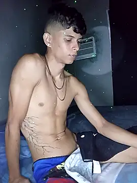 Snapshot of God_Eros_23cm chatting on October 31, 2025, 4:24 am God Eros 23cm online show from October 31, 2025, 4:24 am