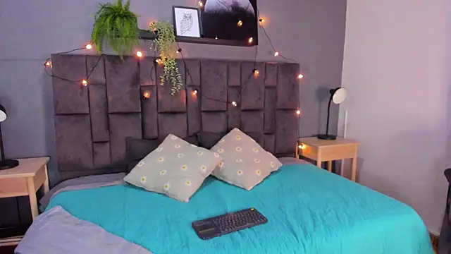 RiriiBrunette   online show from November 13, 2025, 7:57 pm