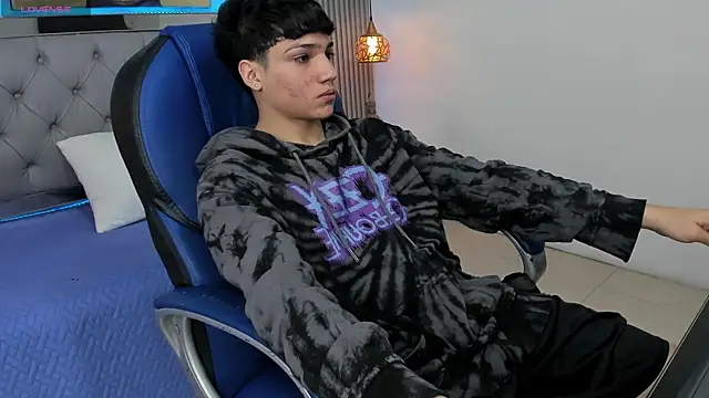 SamBlack  online show from April 26, 2026, 12:36 pm