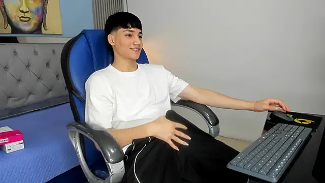 Snapshot of SamBlack_ chatting on June 12, 2026, 12:37 pm SamBlack online show from June 12, 2026, 12:37 pm