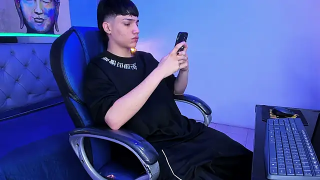 SamBlack  online show from July 17, 2026, 1:40 pm