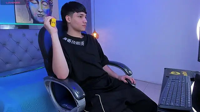 SamBlack  online show from July 27, 2026, 1:51 pm