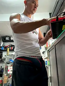 Snapshot of Terra-22cm chatting on October 12, 2025, 3:00 pm Terra-22cm online show from October 12, 2025, 3:00 pm