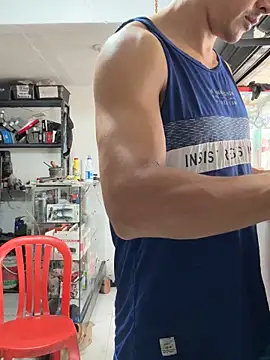 Snapshot of Terra-22cm chatting on October 30, 2025, 1:34 pm Terra-22cm online show from October 30, 2025, 1:34 pm