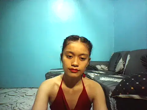 prettymomxoxo online show from June 7, 2026, 3:27 pm