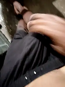 RAYI Queen 4 online show from November 29, 2025, 3:59 pm