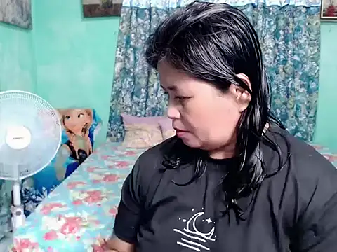 lovelable smile online show from February 2, 2026, 3:33 pm