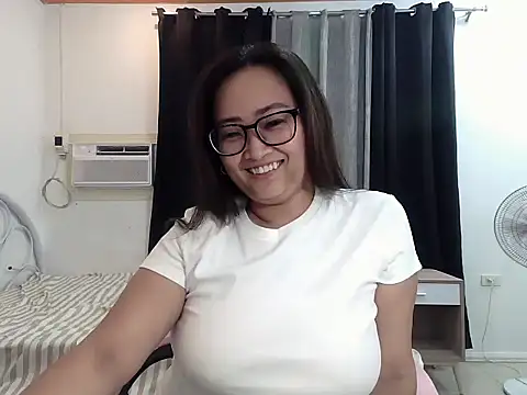 Wetmedaddyxxx online show from June 13, 2026, 12:47 pm