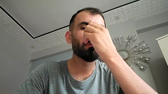 Apooabe online show from October 5, 2025, 3:21 pm