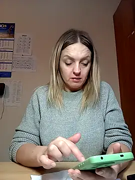 Snapshot of Ami_Foxy chatting on November 24, 2025, 9:31 am Ami Foxy online show from November 24, 2025, 9:31 am