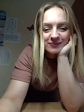 Snapshot of Ami_Foxy chatting on May 19, 2026, 9:48 am Ami Foxy online show from May 19, 2026, 9:48 am